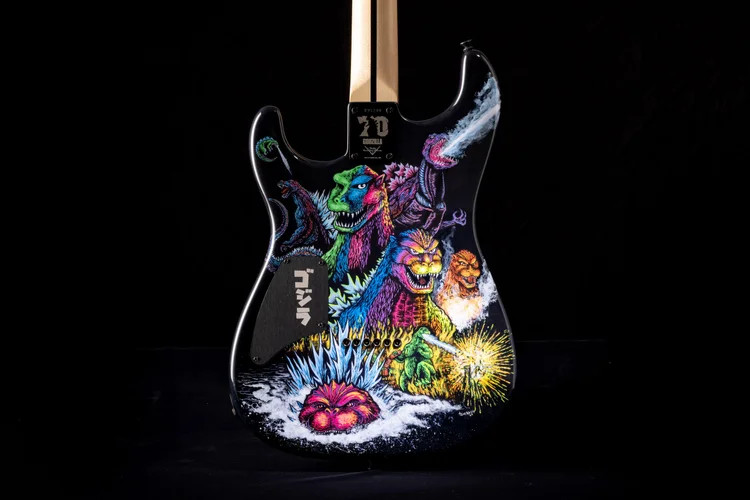 Fender célèbre Godzilla avec trois Strat spectaculaires