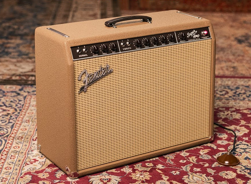 Fender réhabilite l'ère brownface avec le Super 62