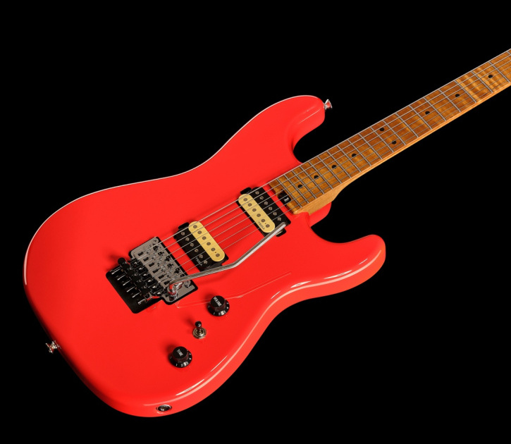 Harley Benton ST-80FR : la superstrat rétro à moins de 450€
