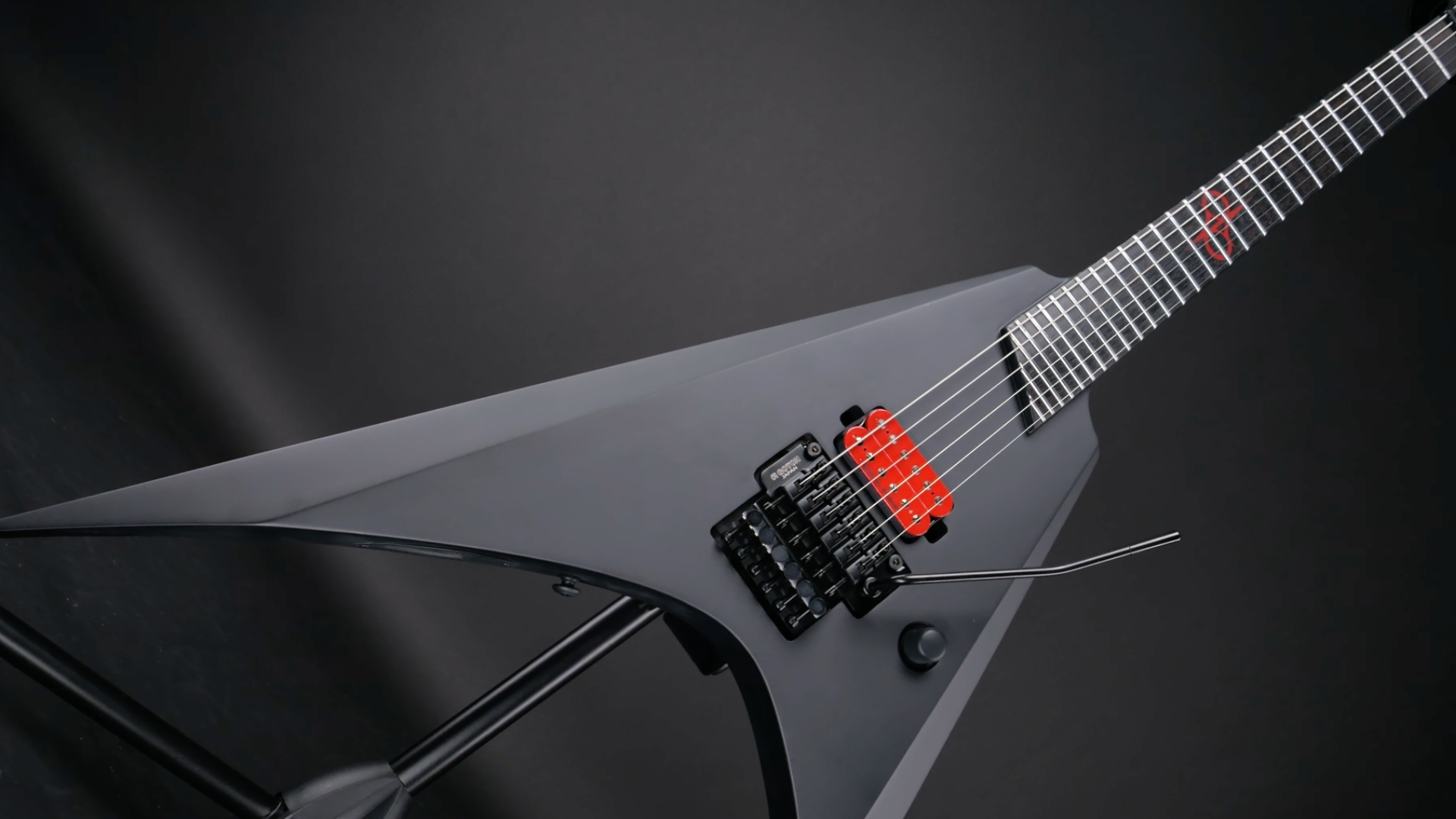 Solar Guitars VA1.61FR Assassin : 27 frettes de pur style